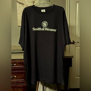 Smith & Wesson Short Sleeve Crew Neck T-Shirt S&W Classic Stacked Logo Size 2X